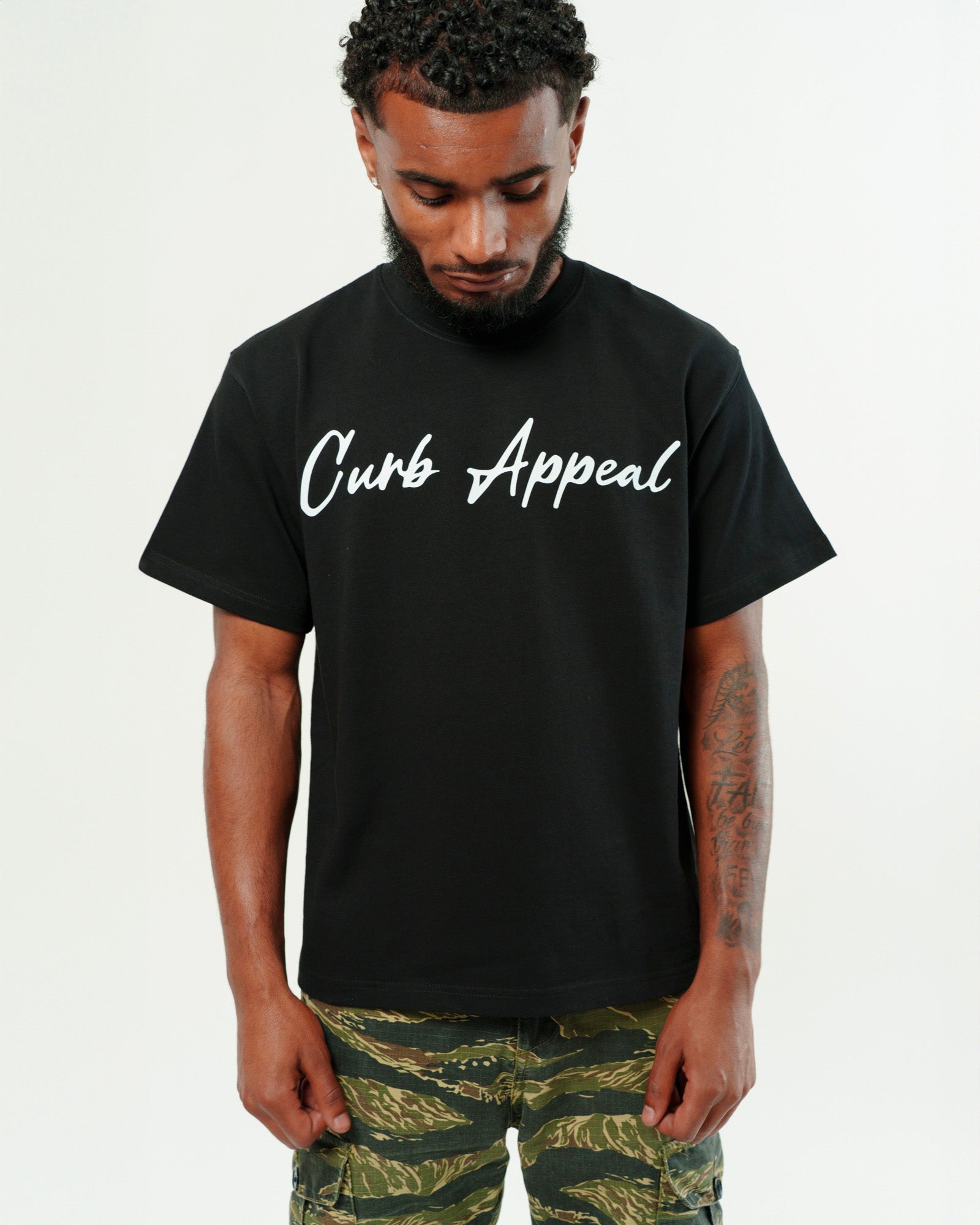 Essential black tee
